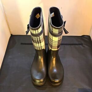 AMERICAN EAGLE OUTFITTERS LONG RUBBER RAIN BOOTS